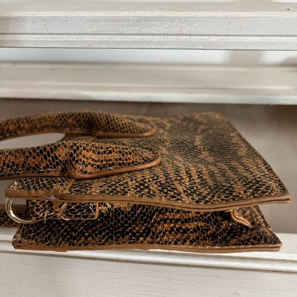 BNWT Urban Expressions Daria Mini Bag in earth brown / jet black snake (OS) - Picture 7 of 7